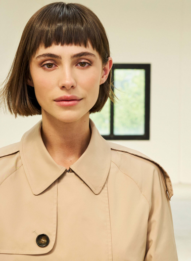 Oversize Double-Breasted Trenchcoat aus regenabweisendem technischem Stoff in camel