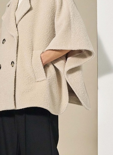 Zweireihes Cape aus Wolle und Alpaka in Beige