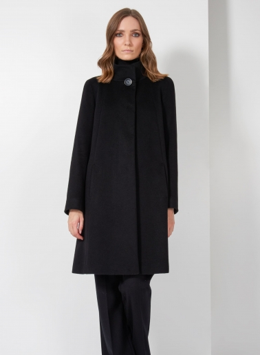 Cappotto nero svasato in puro cashmere