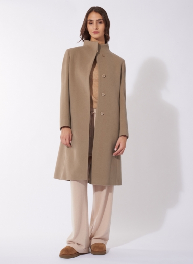 Cappotto beige scuro in lana e cashmere con collo alto