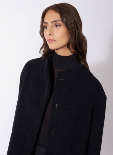 Cappotto corto nero in lana con maniche a 3/4