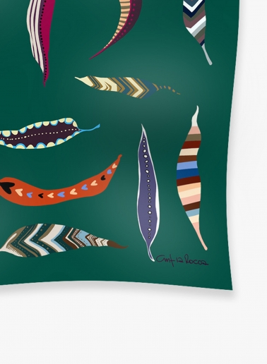 Piccolo foulard in twill di pura seta con fantasia piume stilizzate verde