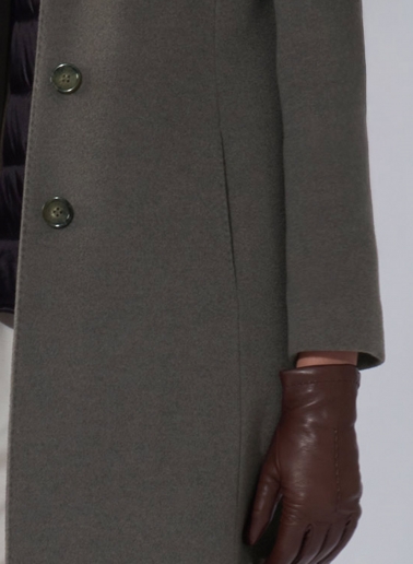 Cappotto taupe scuro in pura lana con pettorina in nylon staccabile