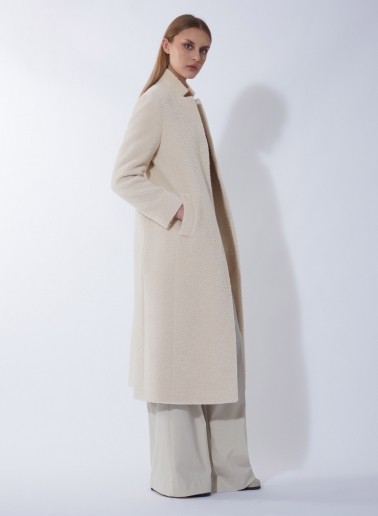 Maxi cappotto beige in lana e alpaca con collo a rever rovesciato