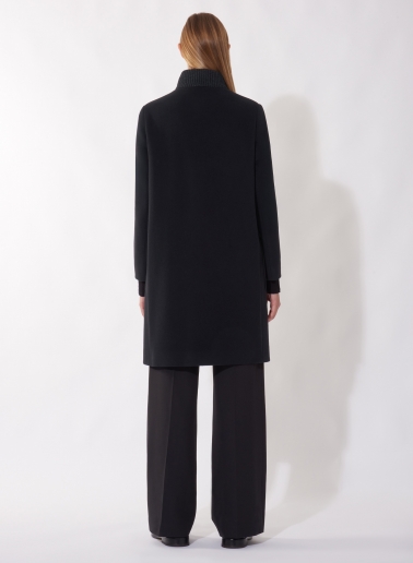 Cappotto nero in lana e cashmere con collo in maglia