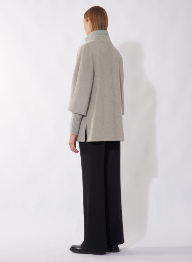 Oversized Kurzmantel mit Strick-Details aus reiner Wolle in Beige