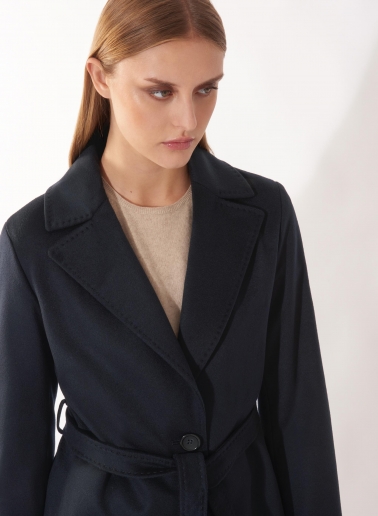 Taillierter Gürtelmantel aus reinem Cashmere in Blau