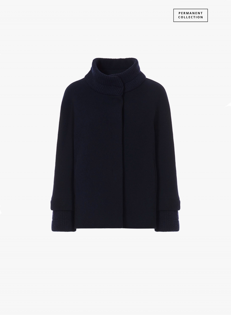 Cappotto corto blu in lana e cashmere con inserti in maglia a coste