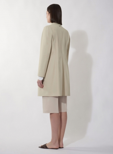 Soprabito beige in cotone stretch con collo a rever rovesciato