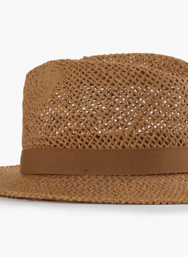 Cappello classico in paglia traforata cammello
