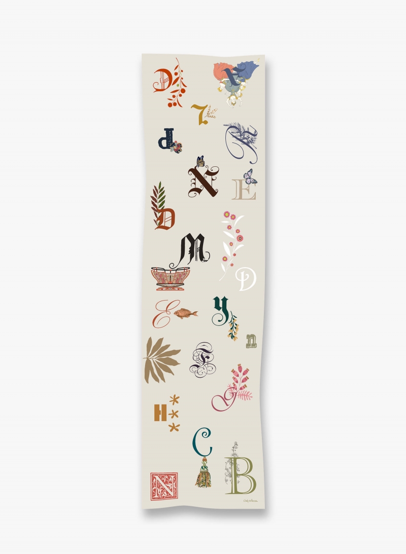 Maxi foulard in twill di pura seta con motivo lettere beige