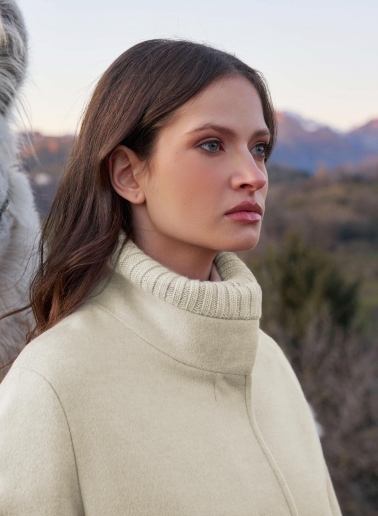 Beige pure zibeline wool coat with knitted inserts