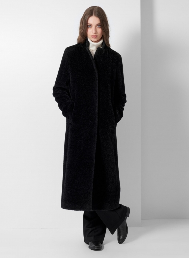 Maxi cappotto nero in lana e alpaca con collo a rever rovesciato