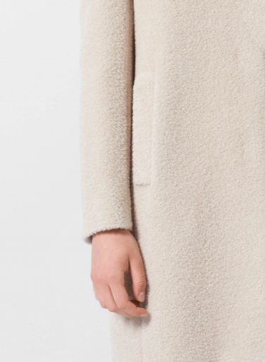 Cappotto beige in lana e alpaca con collo a rever rovesciato