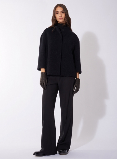 Cappotto corto nero in lana con maniche a 3/4