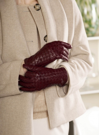 Burgundy nappa leather gloves with woven design