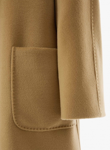 Oversize Maxi Mantel mit aufgesetzten Taschen aus Wolle in Camel