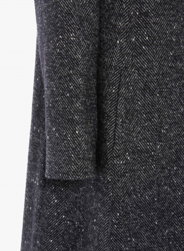 Cappotto nero svasato con micro fantasia lurex