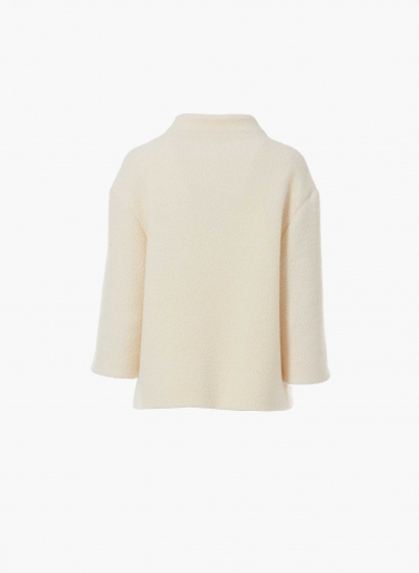 Short white wool coat with 3/4 sleeves