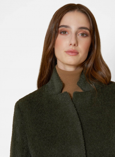 Maxi cappotto verde militare in lana e alpaca con collo a rever rovesciato