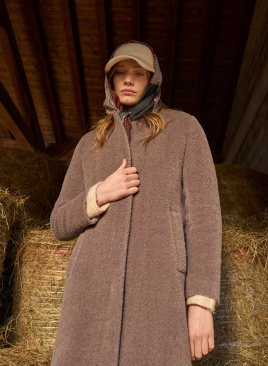 Schal mit Fischgrätenmuster aus reinem Seidentwill in Rosa