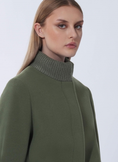 Mantel mit Strickkragen aus Wolle und Cashmere in Militärgrün