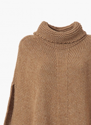 Gestricktes Cape in Camel