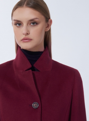Inverted notch collar burgundy coat crafted with pure zibeline wool