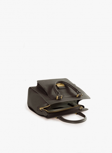 Brown genuine leather structured bag with metal closure