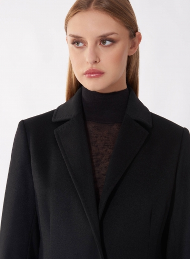 Maximantel mit maskulinem Schnitt aus reinem Cashmere in Schwarz