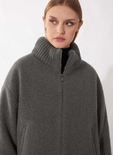 Oversized Kurzmantel mit Strick-Details in Dunkeltaupe