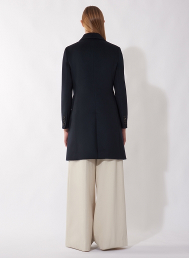 Mantel mit maskulinem Schnitt aus reinem Cashmere in Blau