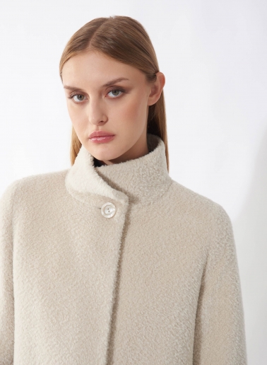 Short flared beige wool and alpaca coat with side vents