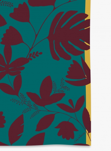 Maxi green wool scarf with stylised leaves
