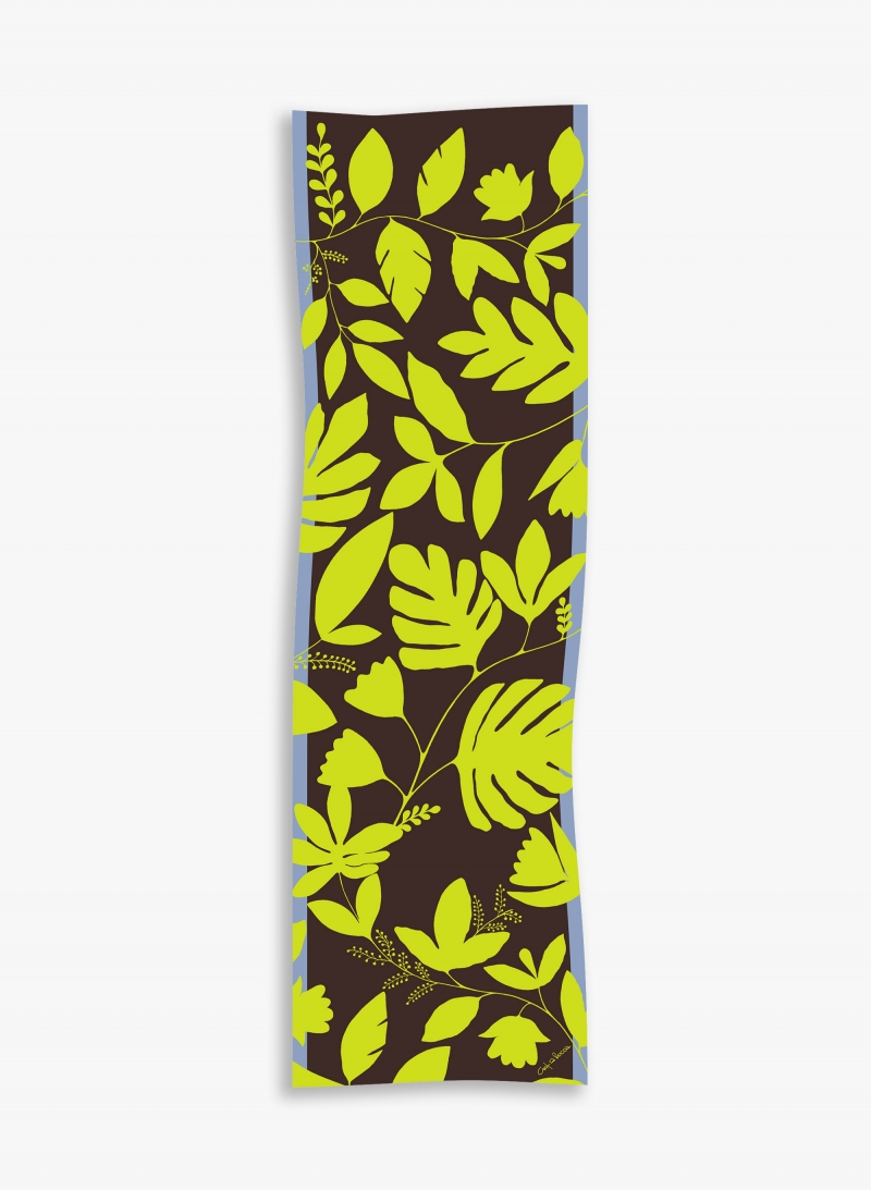 Maxi yellow wool scarf with stylised leaves