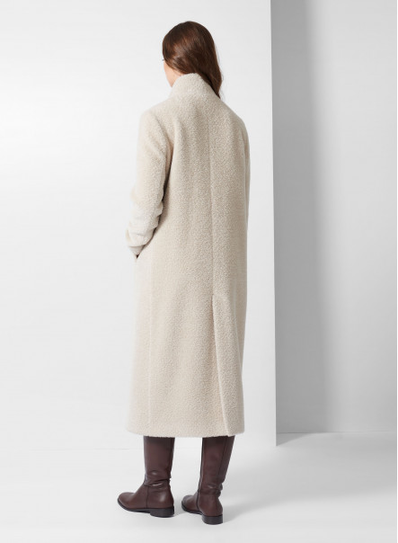 Langer Mantel aus Alpaka und Wolle mit umklappbarem Reverskragen in Beige