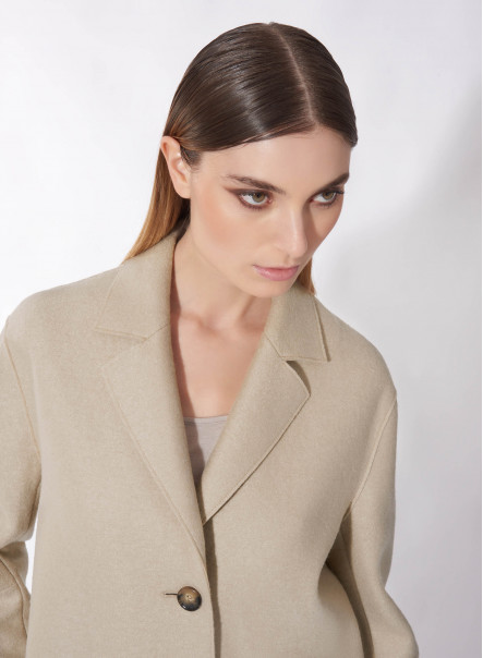 Mantel beige mit 3 Knöpfen aus gekochter Wolle