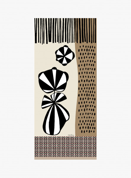 Maxi tobacco color scarf with abstract pattern