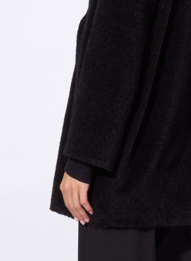 Zweireiher Oversized Kurzmantel aus Wolle und Alpaka in Schwarz