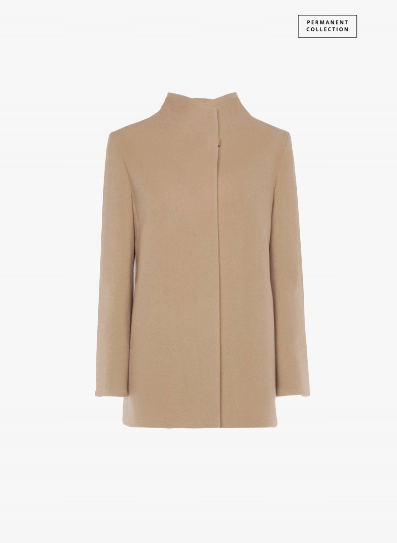 Cappotto corto cammello chiaro in lana e cashmere con collo alto