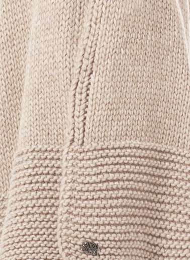 Mantella in maglia beige