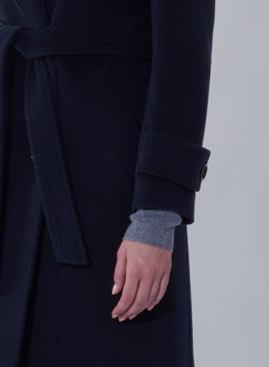 Maxi trench blu in pura lana con cintura