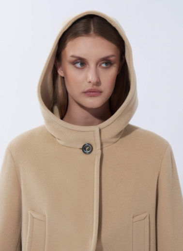 Parka cammello chiaro con cappuccio in lana e cashmere e doppie tasche