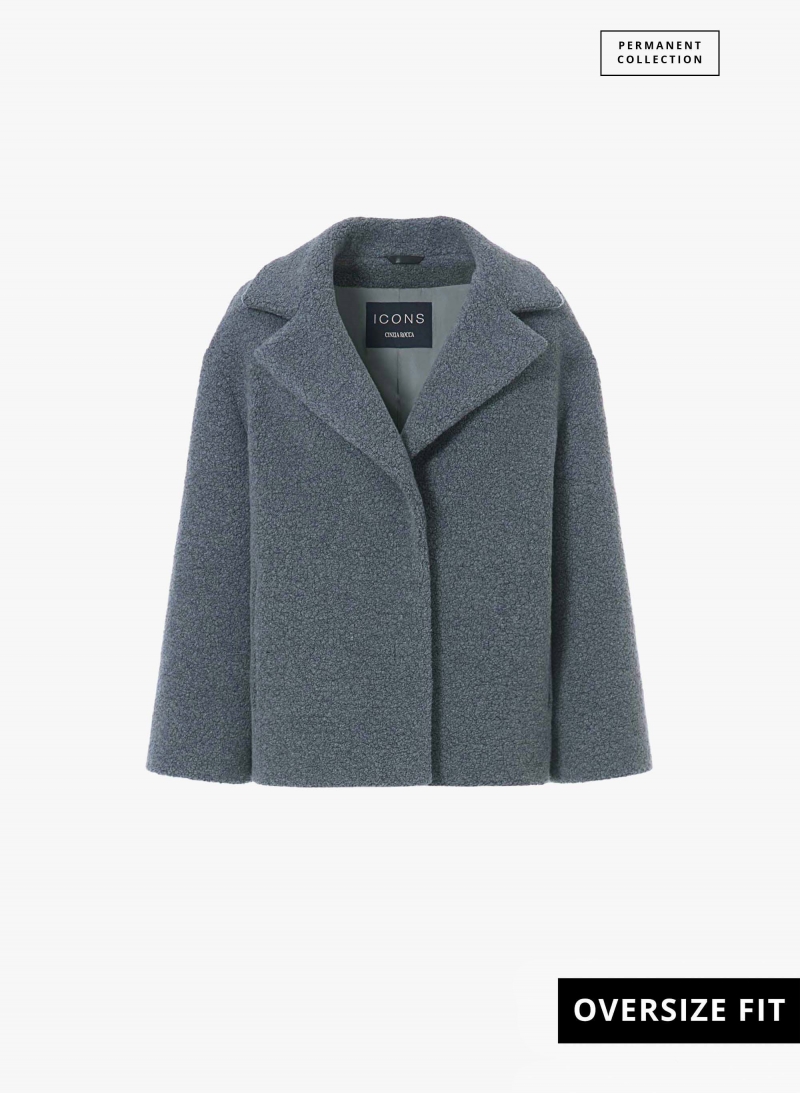 Short grey wool coat with maxi notch collar