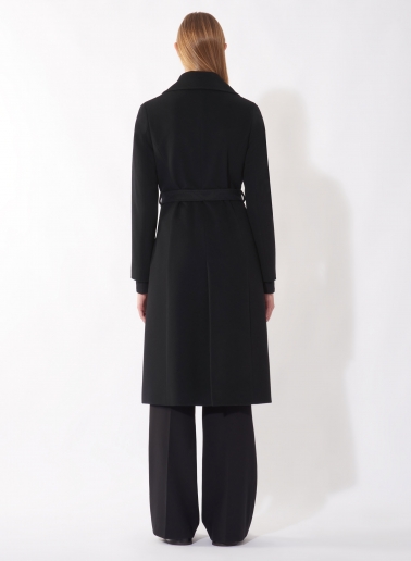 Cappotto nero con cintura in pura lana linea aderente