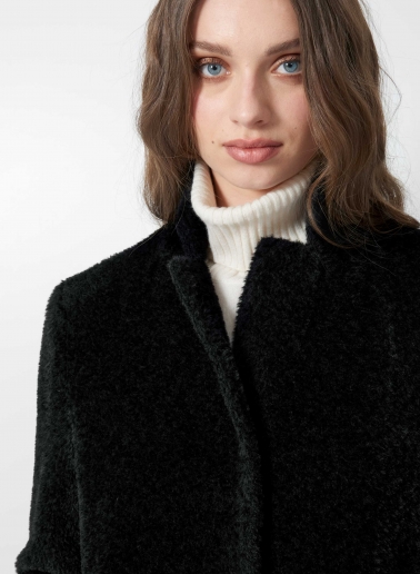 Maxi cappotto nero in lana e alpaca con collo a rever rovesciato
