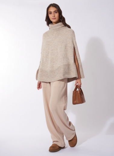Mantella in maglia beige
