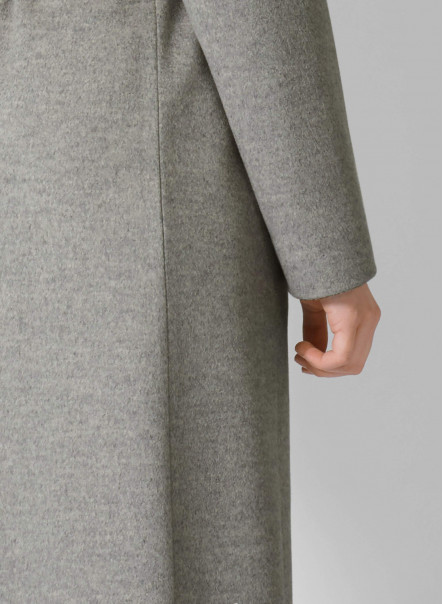 Cappotto a vestaglia grigio chiaro con cintura in lana