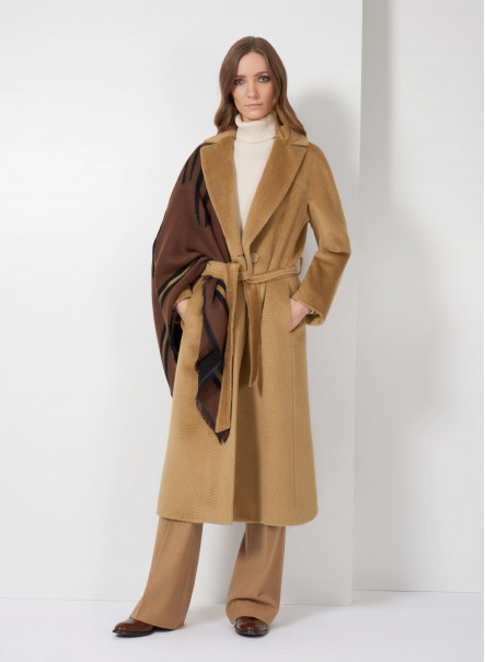 Cappotto lungo a vestaglia cammello con cintura in alpaca e lana
