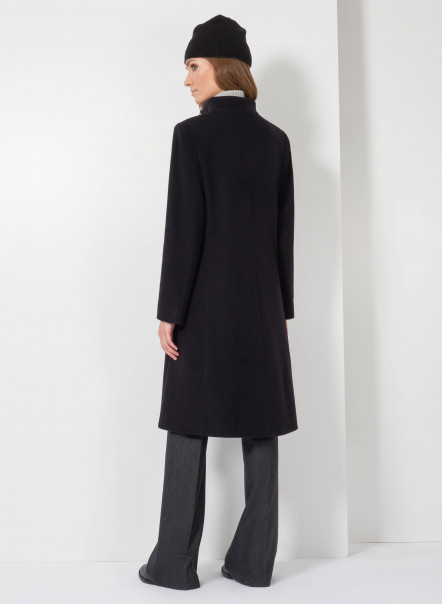 Cappotto nero in lana e cashmere con collo alto